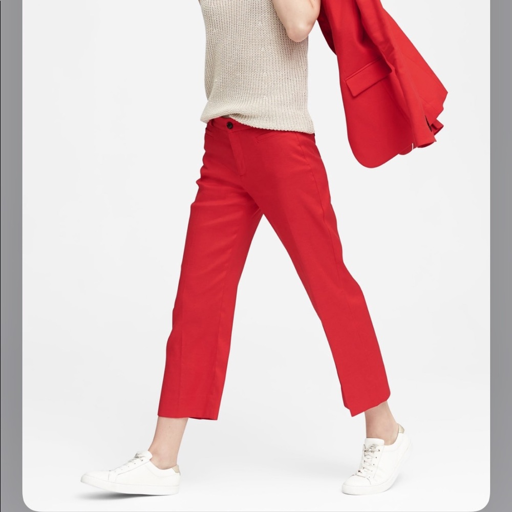 Banana Republic Logan cropped linen pants in red